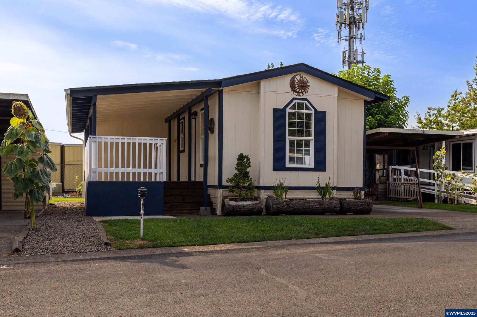 Property Photo: 755 NE Circle Bl 16 OR 97330