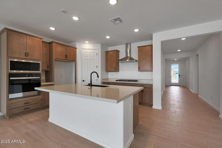 Property Photo: 779 W Riparian Drive AZ 85140