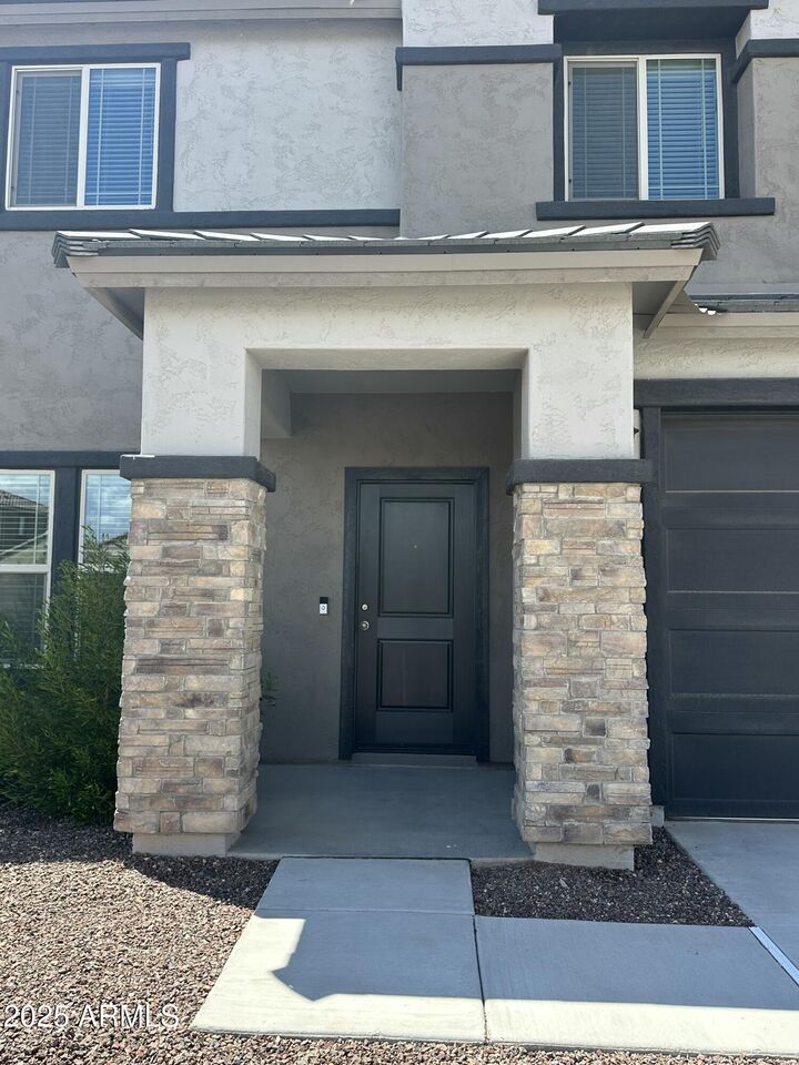 Property Photo: 25271 W Chanute Pass AZ 85326