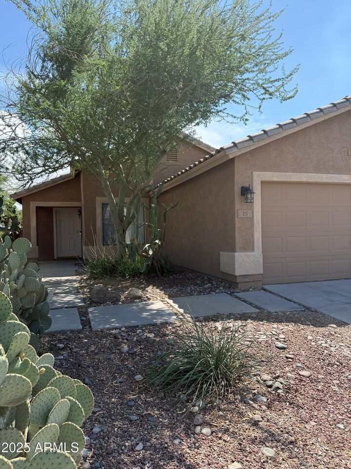 Property Photo: 15 E Peppergrass Place AZ 85143