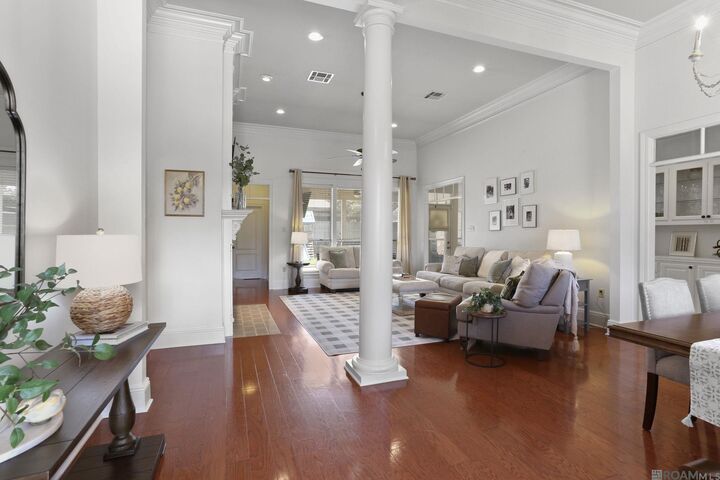 Property Photo: 8525 Glenfield Dr LA 70809