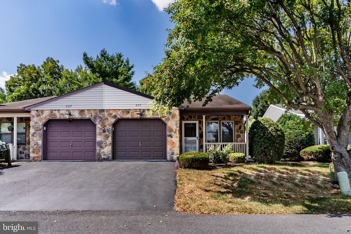 Property Photo:  809 N Walnut Street  PA 17055 