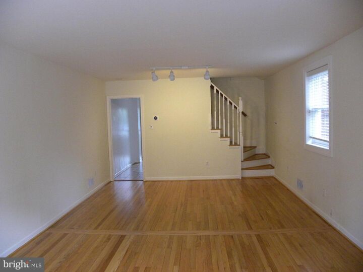 Property Photo:  123 S West Street  VA 22314 