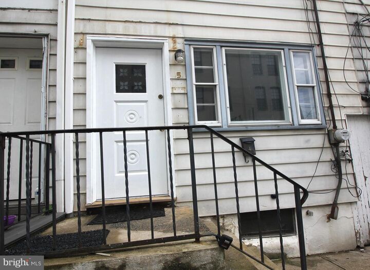 Property Photo:  5 College Street  NJ 08611 