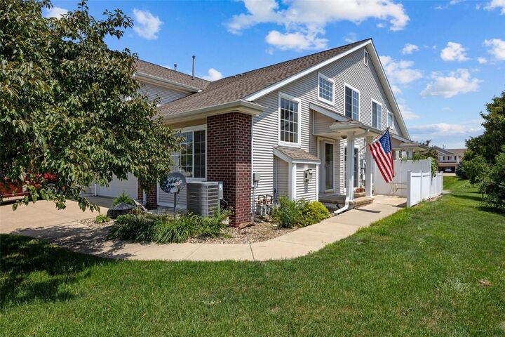Property Photo:  1167 74th Street NE  IA 52402 