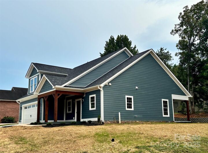 Property Photo: 439 Kipling Drive NC 28681