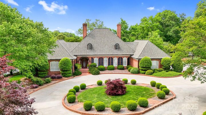 364 39th Avenue Drive NW  Hickory NC 28601 photo