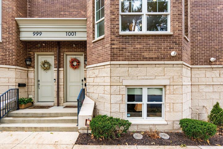 Property Photo:  1001 Dennison Avenue  OH 43201 