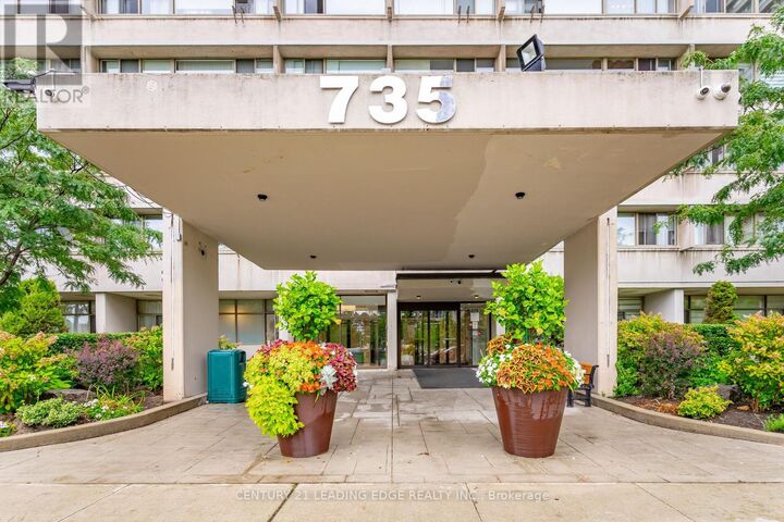 Property Photo:  735 Don Mills Road 2407  ON M3C 1T1 