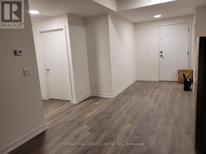 Property Photo:  160 Canon Jackson Drive 305  ON M6M 0B6 