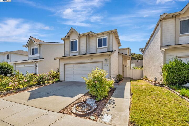 Property Photo: 4834 Garnet Cmn CA 94555