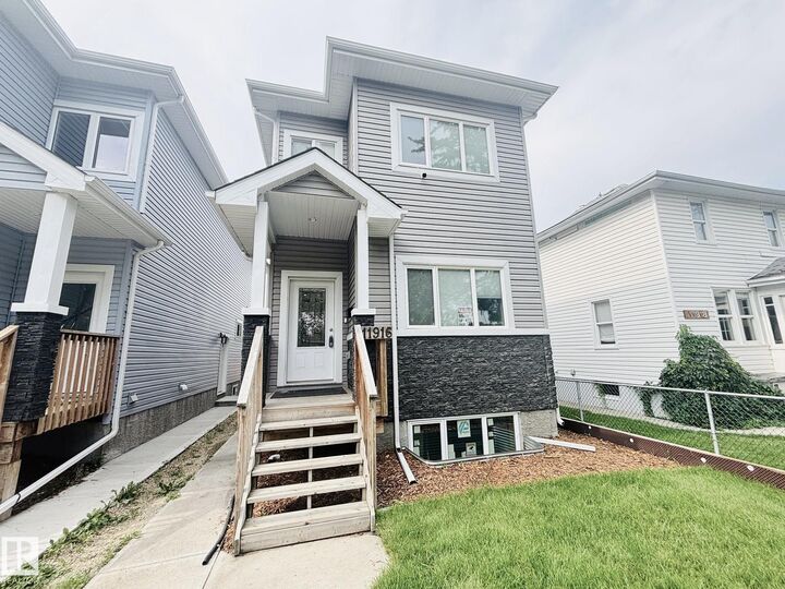 11916 89 Street NW  Edmonton AB T5B 3V8 photo
