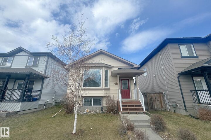 Property Photo: 1126 36A Avenue NW AB T6T 0G1