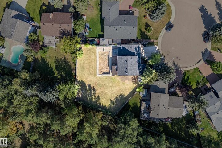 Property Photo:  11623 32A Avenue NW  AB T6J 3G6 
