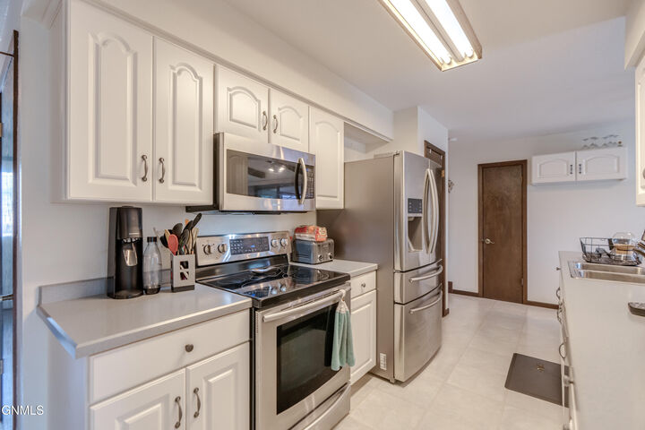 Property Photo: 601 Interstate Avenue W ND 58503