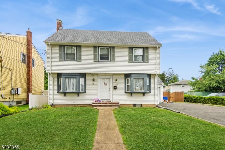 Property Photo:  262 Mountain Ave  NJ 07081 