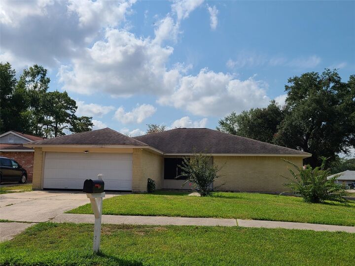 Property Photo:  6402 Brookgate Drive  TX 77373 
