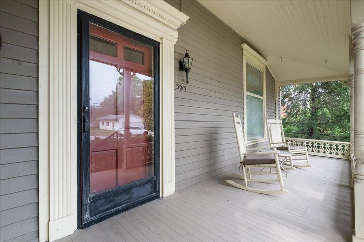 Property Photo:  303 E 9th Street  MO 65251 