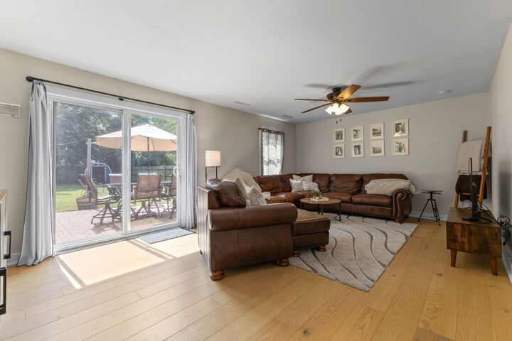 Property Photo: 1502 Linden Lane IA 50315