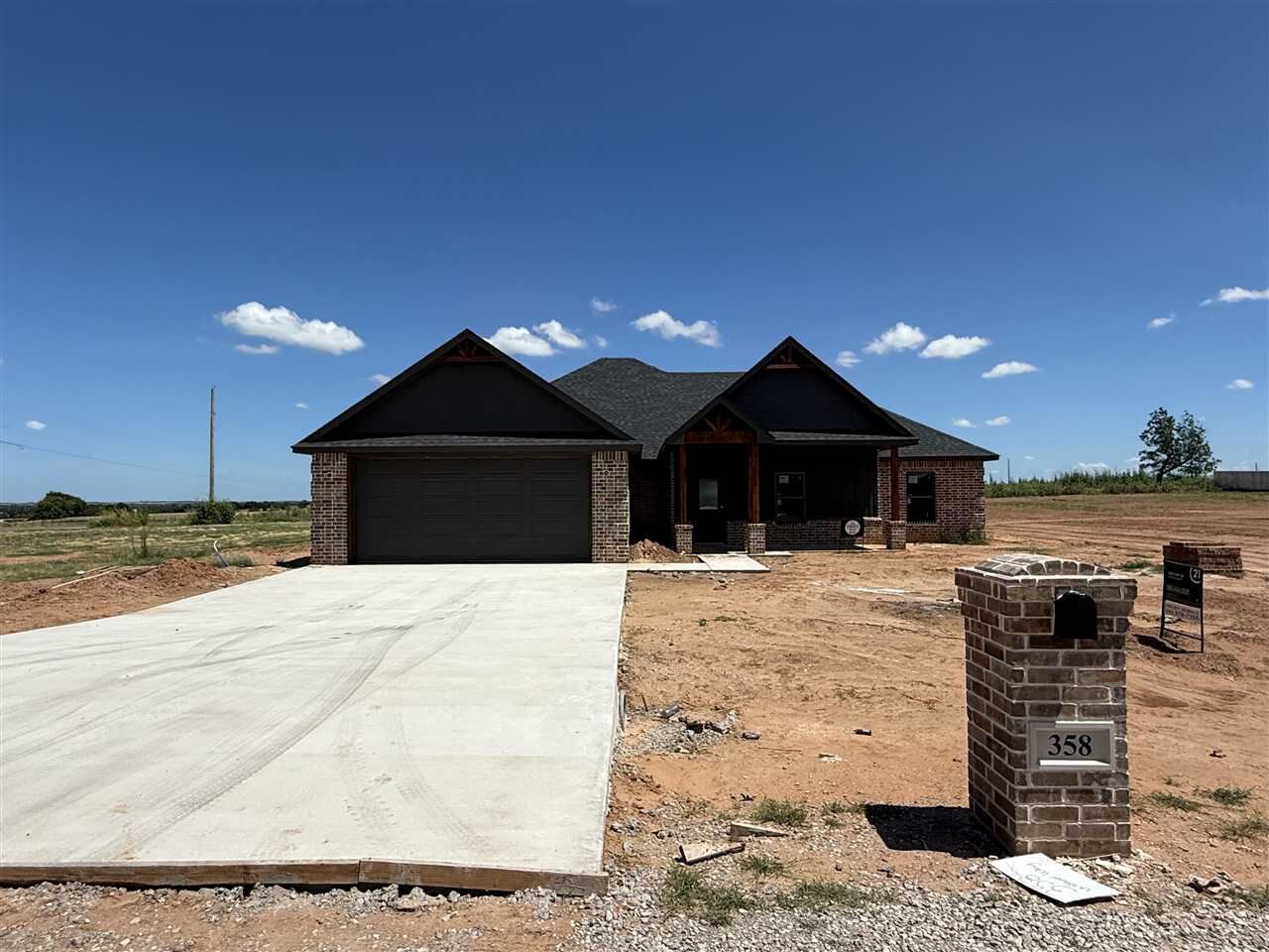 Property Photo: 358 Weaver Way OK 73541
