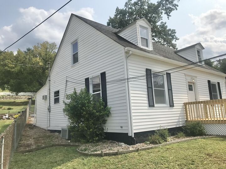 Property Photo: 411 Webb Street KY 41164