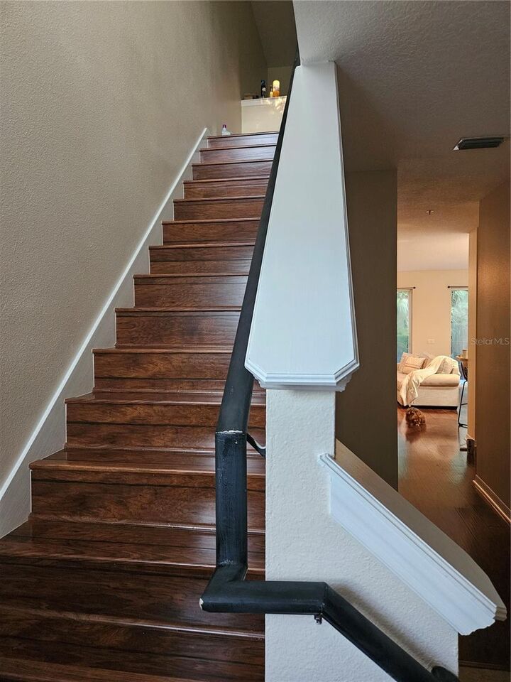 Property Photo:  554 Pinebranch Circle  FL 32708 