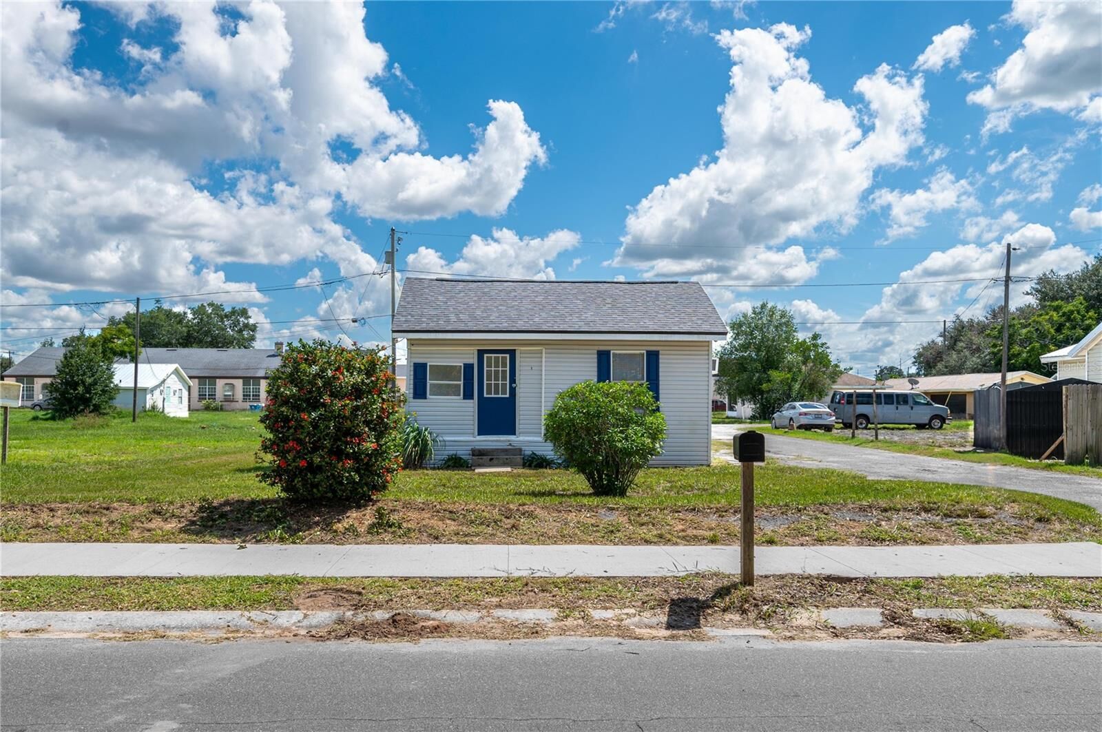 Property Photo:  520 W Jackson Avenue  FL 33853 