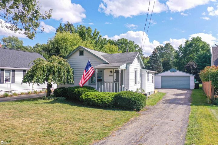 3176 Margaret Street  Auburn Hills MI 48326 photo