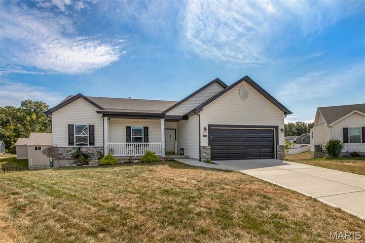 Property Photo: 124 Edgewater Court MO 63362