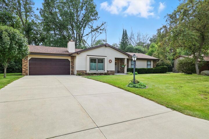 13845 W Wilbur Dr  New Berlin WI 53151 photo