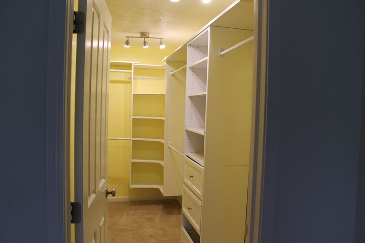 Property Photo: 15416 Winchester Circle MI 49417