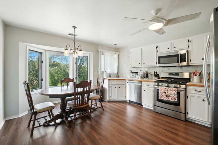 Property Photo:  10228 Southwest Highway 3C  IL 60415 