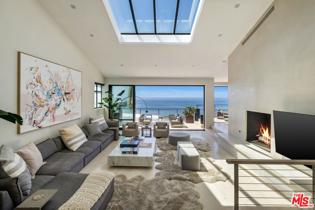 Property Photo:  31504 Victoria Point Road  CA 90265 
