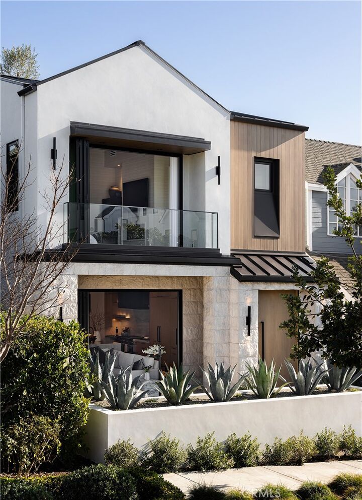 Property Photo: 412 Heliotrope Avenue CA 92625