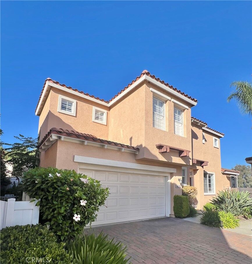 Property Photo:  46 Las Flores  CA 92656 