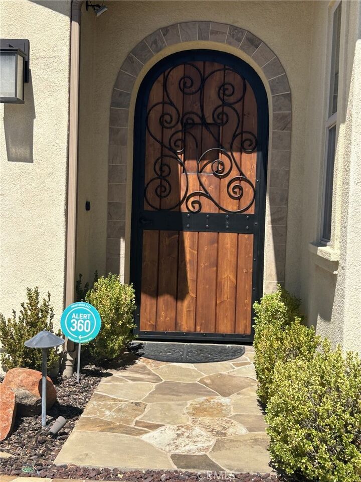 Property Photo:  42351 Gronlund Court  CA 92592