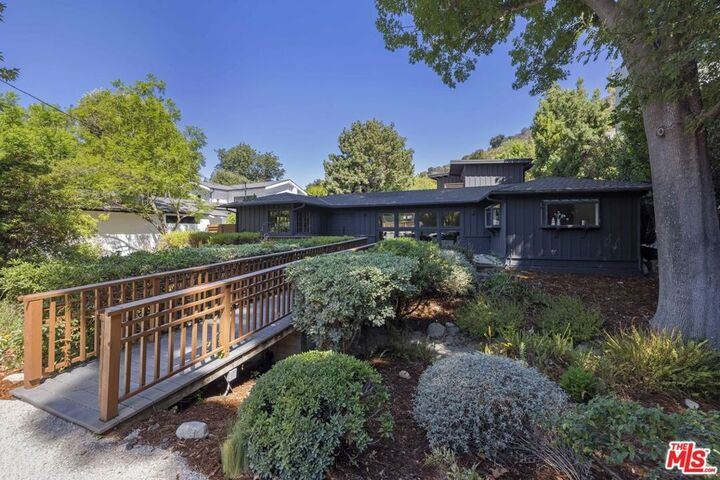 Property Photo:  11747 Canton Place  CA 91604 