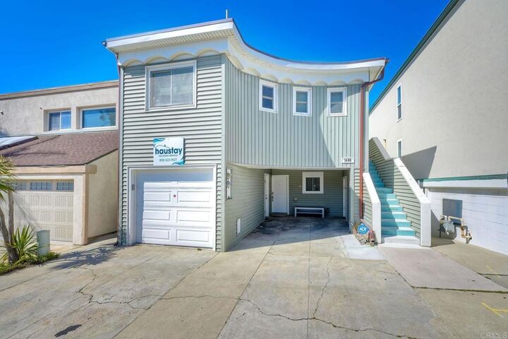 Property Photo:  1409 S Pacific Street  CA 92054 