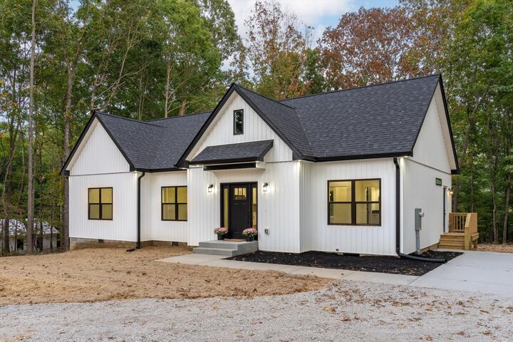 Property Photo: 338 Jim Lyle Road TN 37050