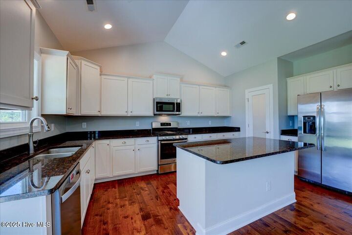 Property Photo: 4164 Cinnamon Run NC 28562
