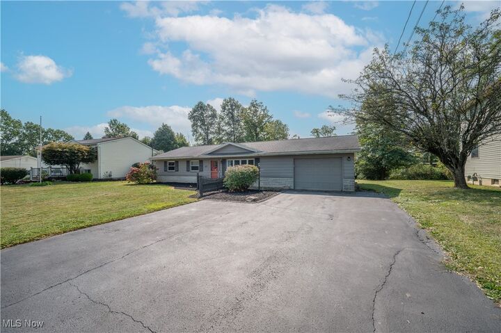 Property Photo:  4643 Warwick Drive S  OH 44406 