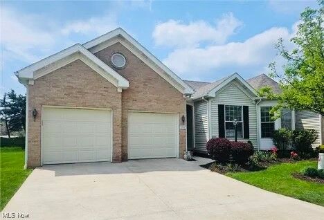 Property Photo: 1188 Cookhill Circle OH 44312