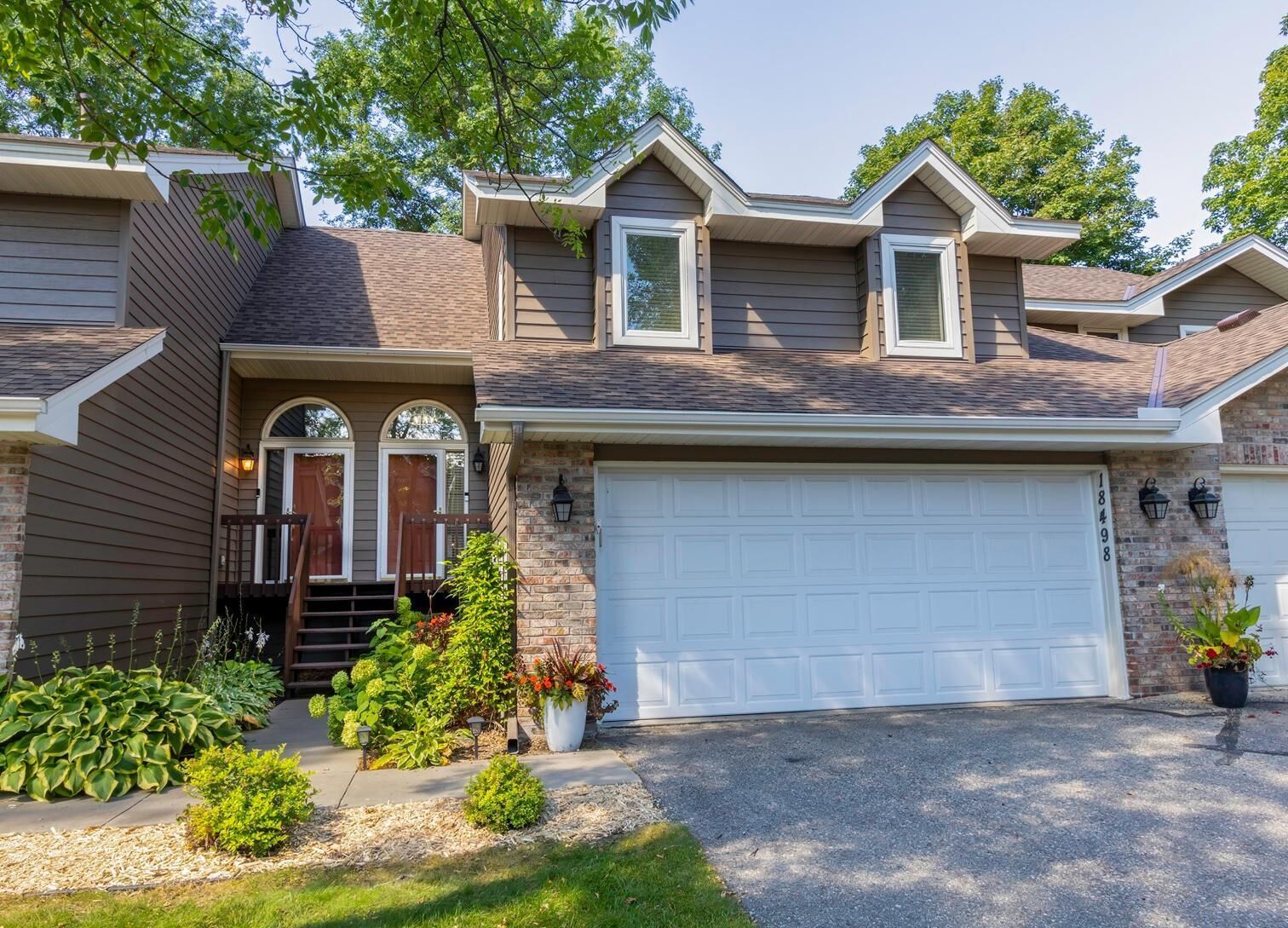 Property Photo:  18498 Cherry Tree Court  MN 55345 
