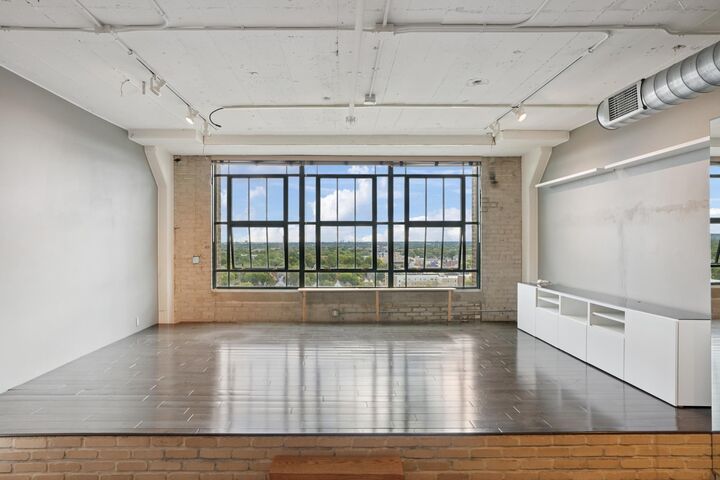 Property Photo: 2929 Chicago Avenue 1002 MN 55407