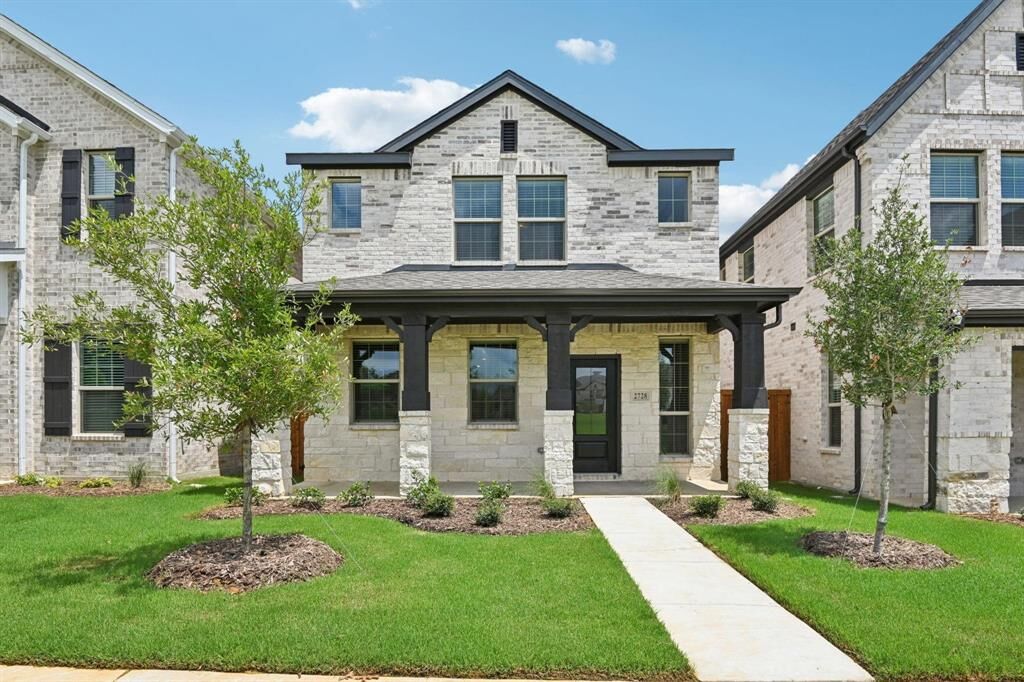 Property Photo: 2728 Big Bend Mews TX 76210