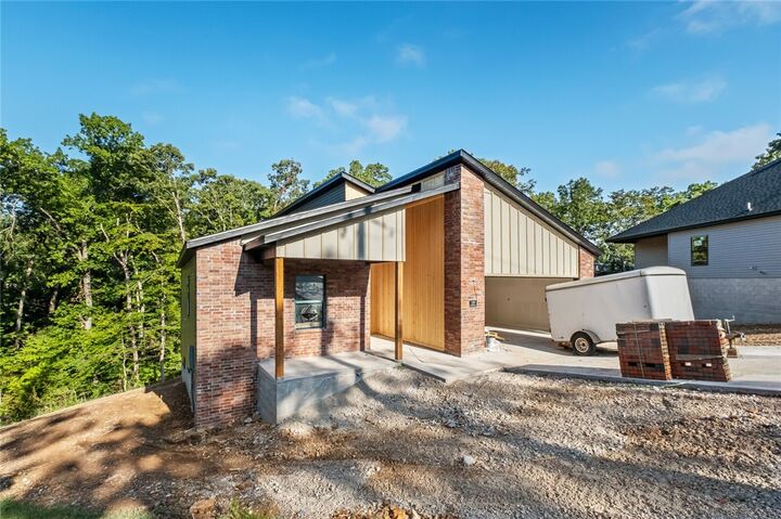 Property Photo:  19 Dumfries Lane  AR 72715 