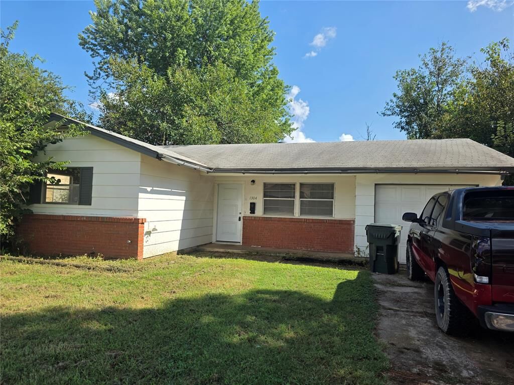 Photo de la propriété:  1304 Pinewood Court  OK 73110 