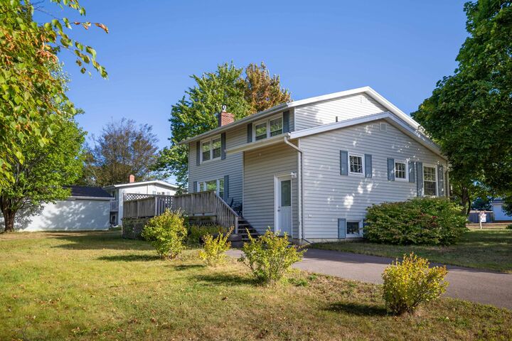 Property Photo: 53 Maple Avenue PE C1A 6E8