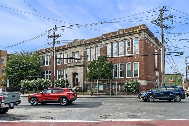 Property Photo:  48 Washington Ave 202  MA 02150 