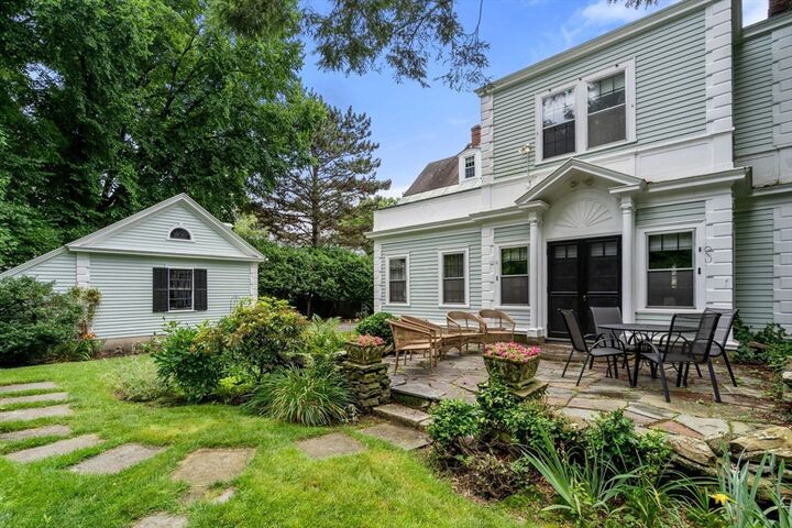 Property Photo:  44 Metcalf St  MA 01609 